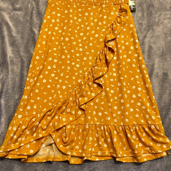 Justify Yellow Floral Sun Dress, Juniors M - Picture 3 of 6